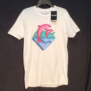 💕NWT💕 Pink + Dolphin tee size medium